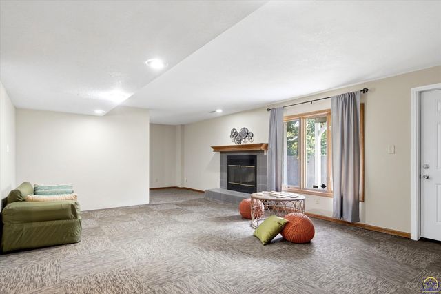 3101 SW Wanamaker Dr Apt 113, Topeka, KS 66614
