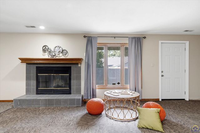 3101 SW Wanamaker Dr Apt 113, Topeka, KS 66614