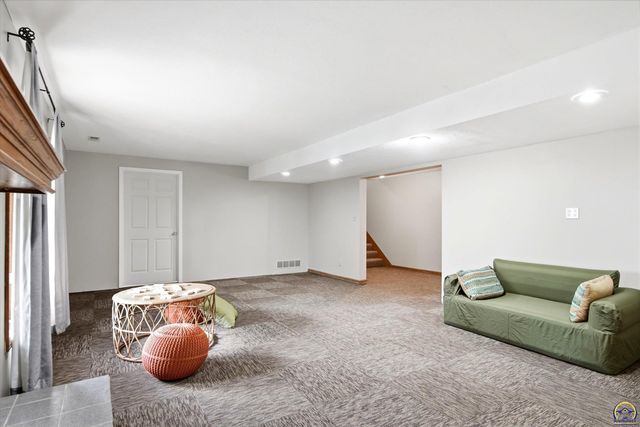 3101 SW Wanamaker Dr Apt 113, Topeka, KS 66614