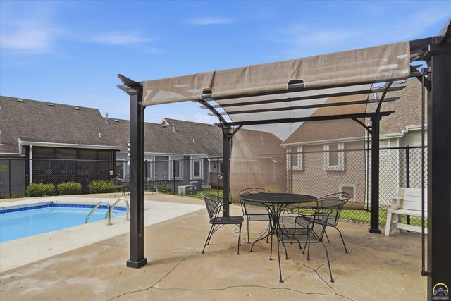 3101 SW Wanamaker Dr Apt 113, Topeka, KS 66614