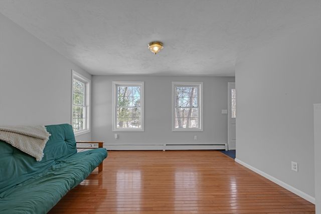 66 Ferry St, Grafton, MA 01560