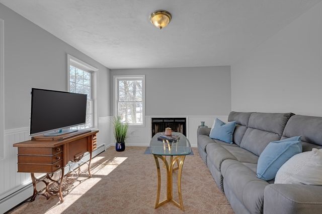 66 Ferry St, Grafton, MA 01560