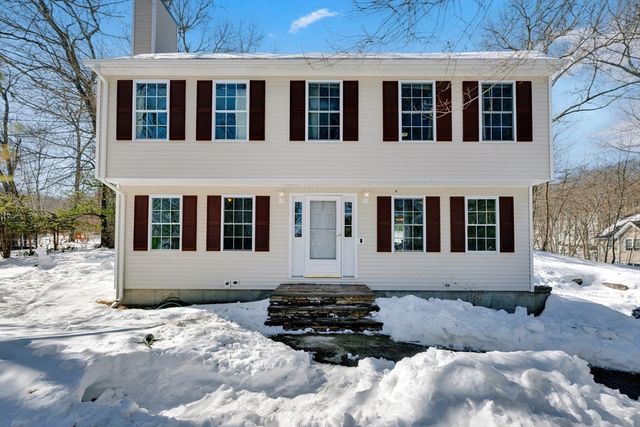 66 Ferry St, Grafton, MA 01560