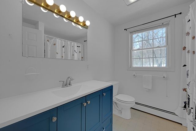 66 Ferry St, Grafton, MA 01560