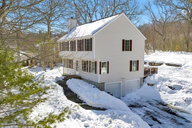 66 Ferry St, Grafton, MA 01560