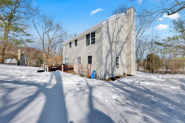 66 Ferry St, Grafton, MA 01560