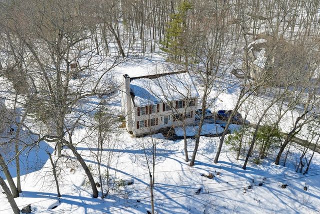 66 Ferry St, Grafton, MA 01560