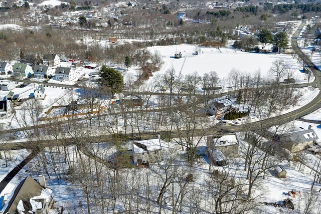 66 Ferry St, Grafton, MA 01560