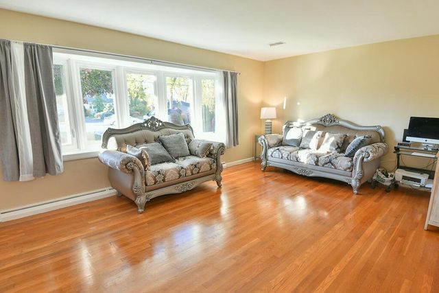 5204 85th STREET, Pleasant Prairie, WI 53158