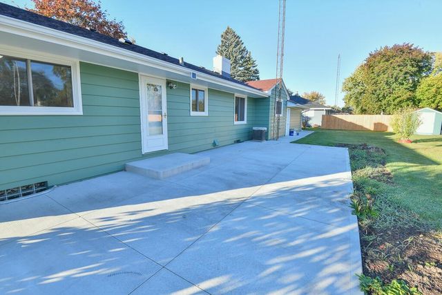 5204 85th STREET, Pleasant Prairie, WI 53158