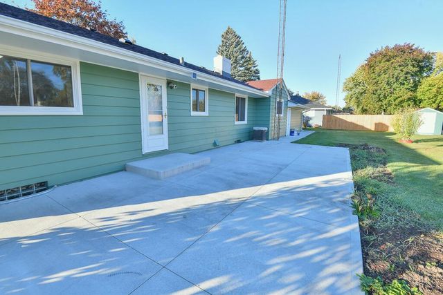 5204 85th STREET, Pleasant Prairie, WI 53158