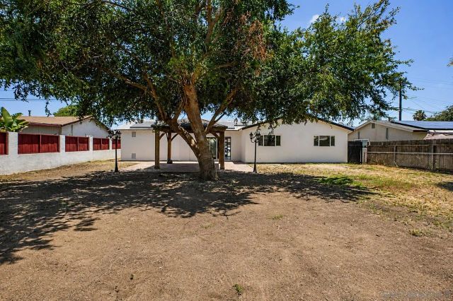834 Elkelton Blvd, Spring Valley, CA 91977