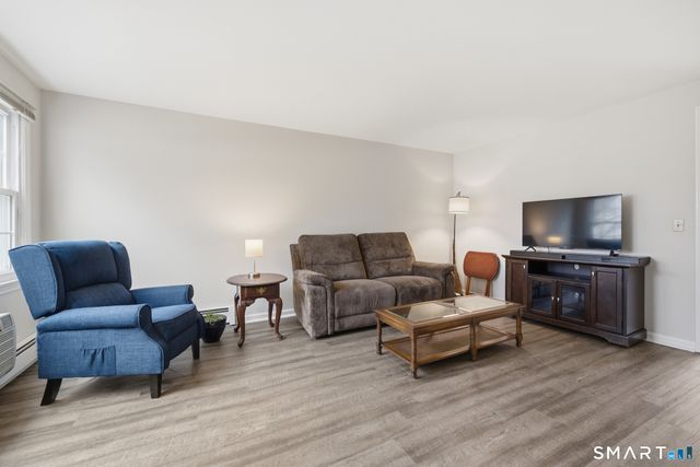 36 Grove Street E, Manchester, CT 06042