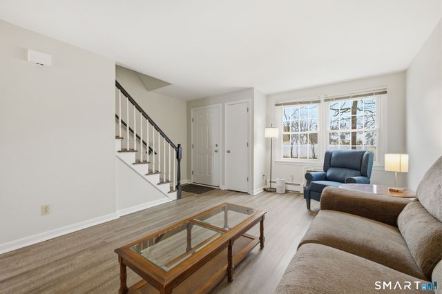 36 Grove Street E, Manchester, CT 06042