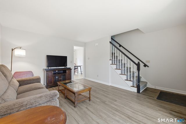 36 Grove Street E, Manchester, CT 06042