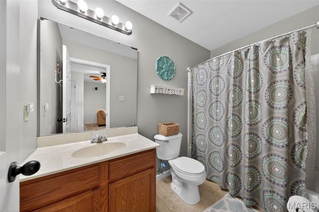 1016 Glengarry Drive, Wentzville, MO 63385