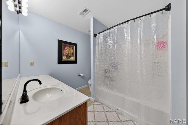 1016 Glengarry Drive, Wentzville, MO 63385