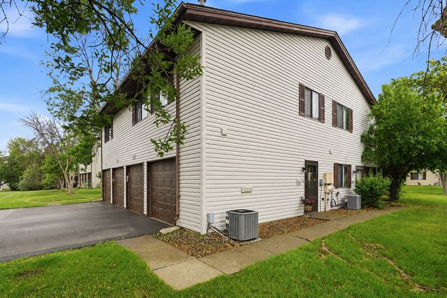 6616 84th Court N, Brooklyn Park, MN 55445