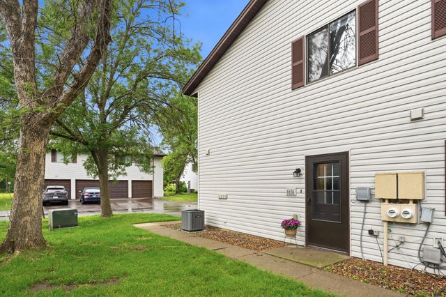 6616 84th Court N, Brooklyn Park, MN 55445