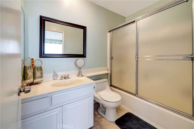 7226 Jordan Avenue 6, Canoga Park, CA 91303