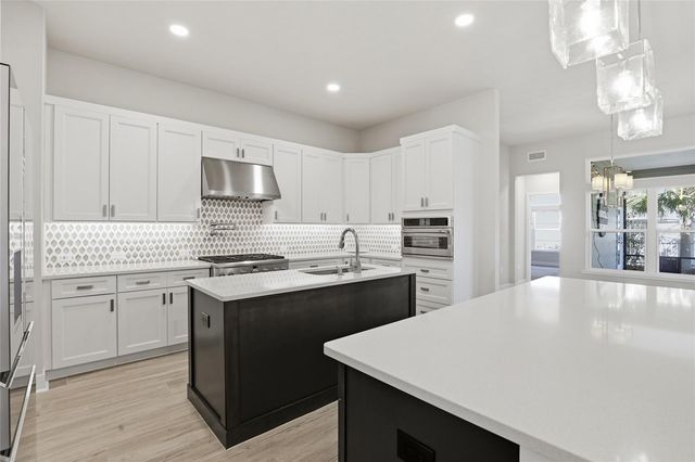 12390 SW 6TH PLACE, Newberry, FL 32669