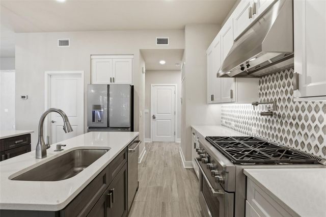 12390 SW 6TH PLACE, Newberry, FL 32669