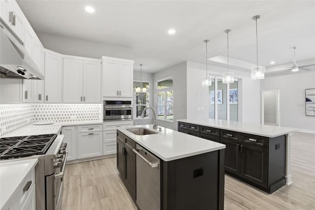 12390 SW 6TH PLACE, Newberry, FL 32669