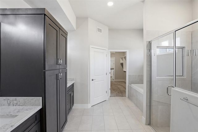 12390 SW 6TH PLACE, Newberry, FL 32669