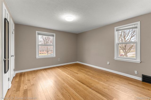 1101 E 4th Street, Royal Oak, MI 48067