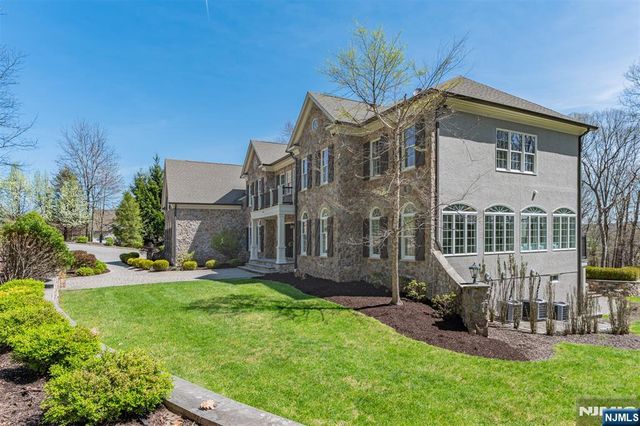 3 Quarterhorse Crossing, Sparta, NJ 07871