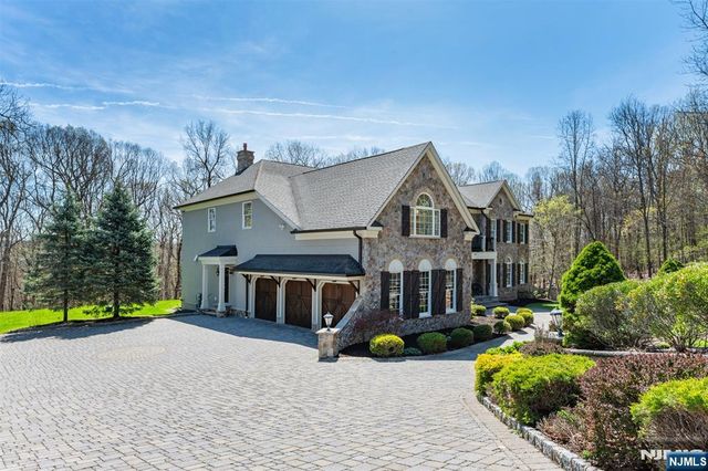 3 Quarterhorse Crossing, Sparta, NJ 07871