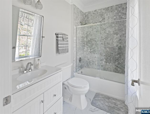 3 Quarterhorse Crossing, Sparta, NJ 07871