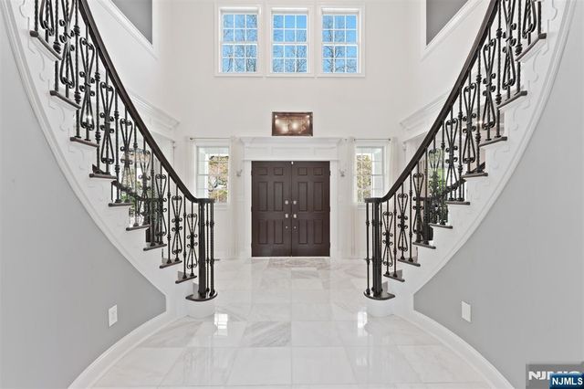 3 Quarterhorse Crossing, Sparta, NJ 07871