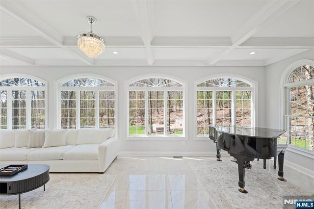 3 Quarterhorse Crossing, Sparta, NJ 07871