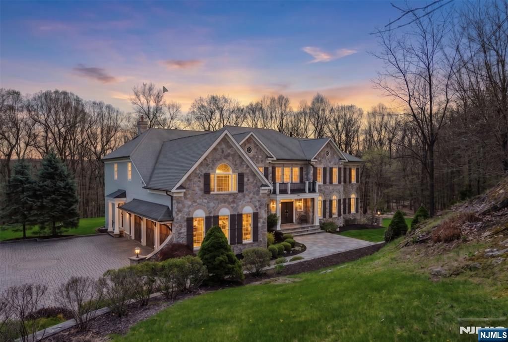 3 Quarterhorse Crossing, Sparta, NJ 07871