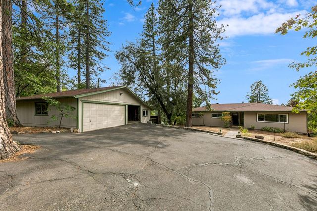 2840 Mace Rd, Camino, CA 95709
