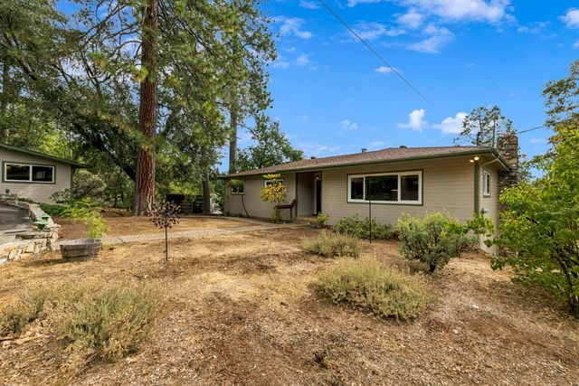 2840 Mace Rd, Camino, CA 95709