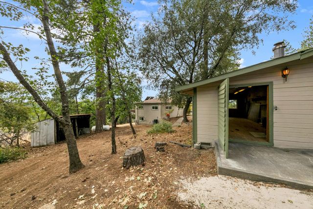 2840 Mace Rd, Camino, CA 95709