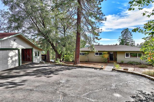 2840 Mace Rd, Camino, CA 95709