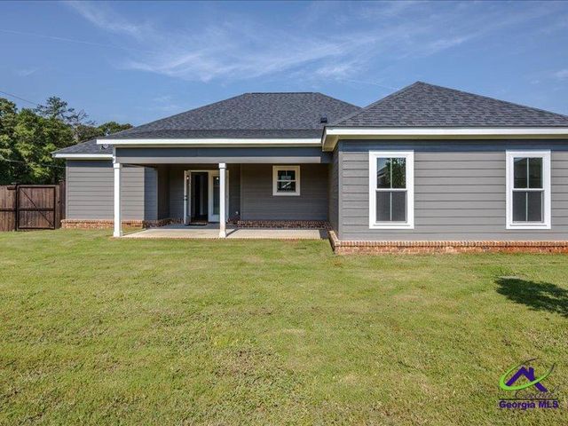 100 Saraland Trail, Perry, GA 31069