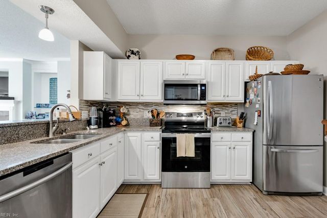 2102 Carrara CT, Virginia Beach, VA 23456