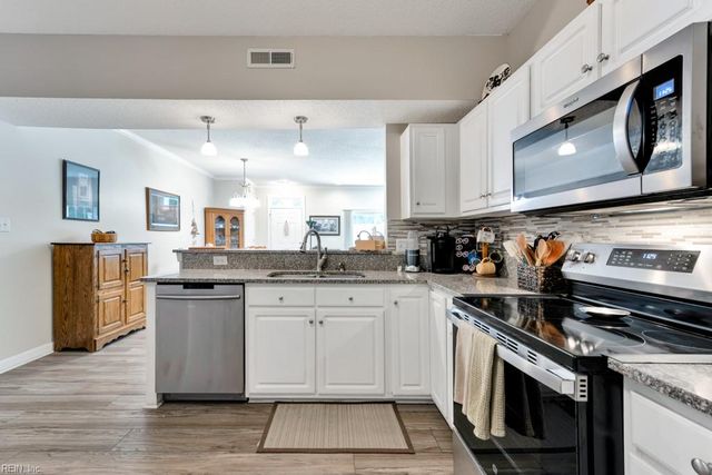 2102 Carrara CT, Virginia Beach, VA 23456