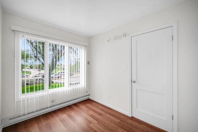 2418 Ridge Road, Highland, IN 46322