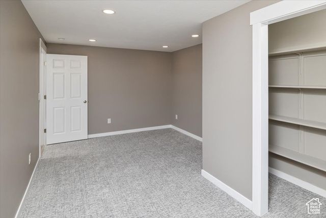 45 N VILLAGE PARK DR, Layton, UT 84041