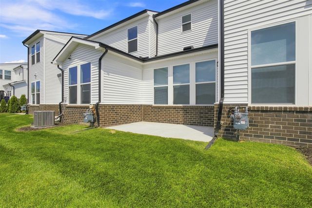 5574 E Spaniel Drive, Ann Arbor, MI 48108