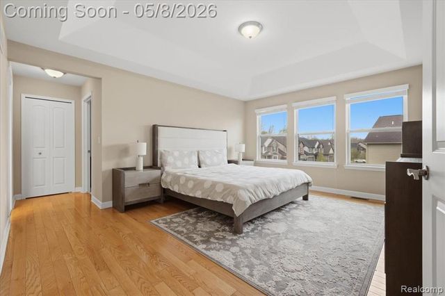 1114 Wales Drive, Lake Orion, MI 48359