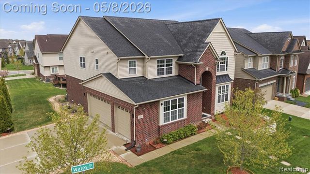1114 Wales Drive, Lake Orion, MI 48359