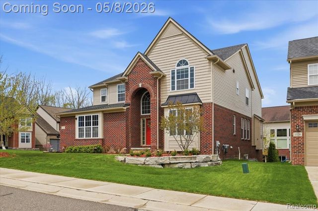 1114 Wales Drive, Lake Orion, MI 48359
