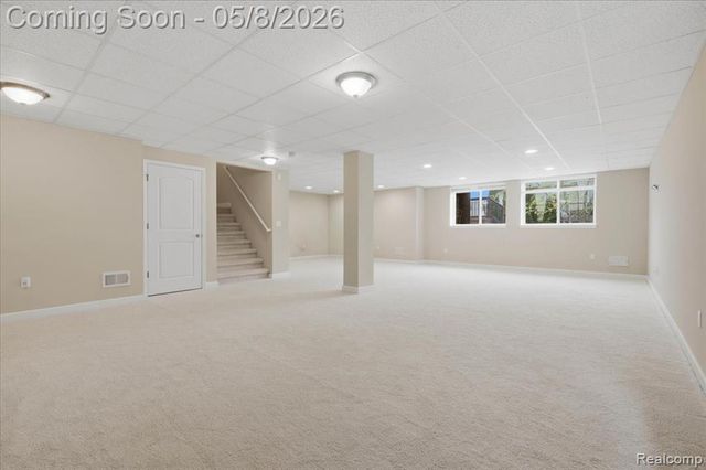 1114 Wales Drive, Lake Orion, MI 48359