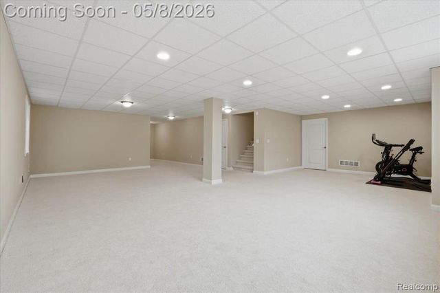 1114 Wales Drive, Lake Orion, MI 48359